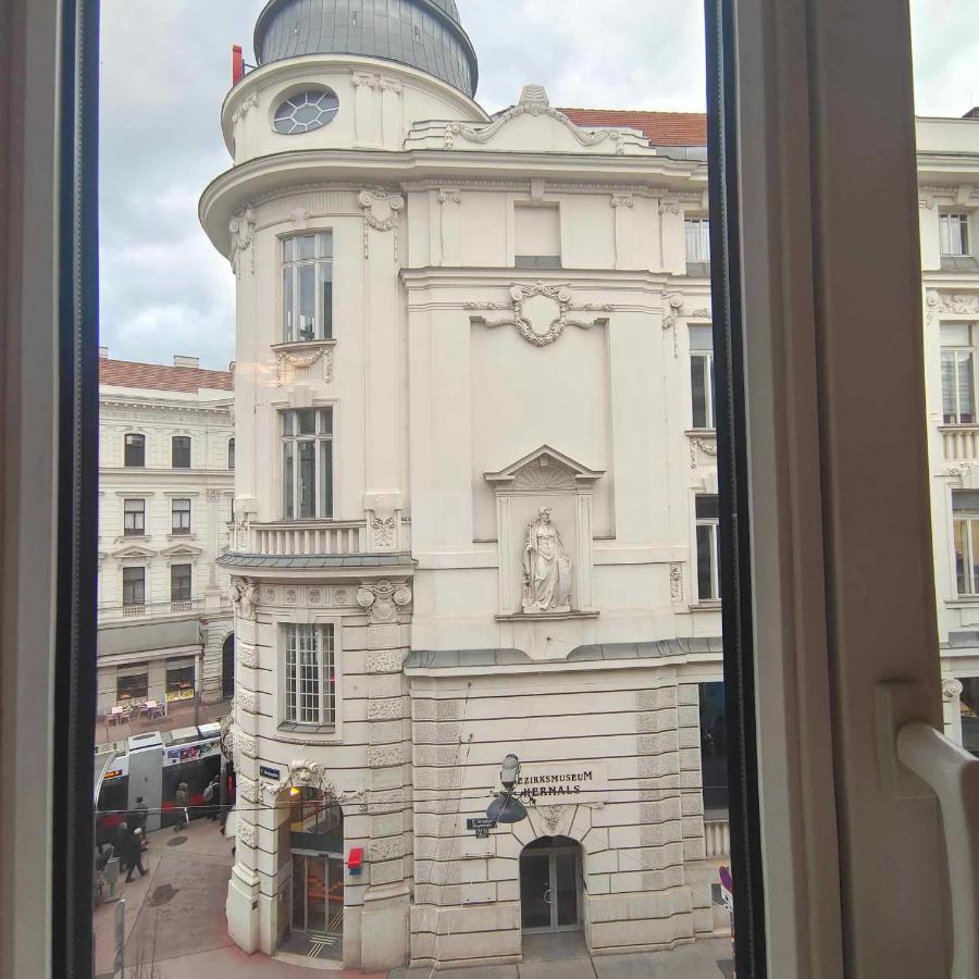 Large 4 Room Apartment In The Center Of Wien Eksteriør billede