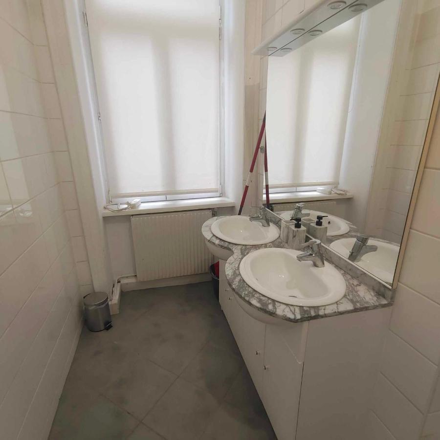 Large 4 Room Apartment In The Center Of Wien Eksteriør billede