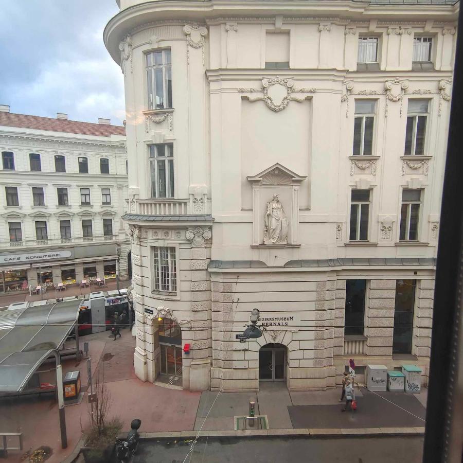 Large 4 Room Apartment In The Center Of Wien Eksteriør billede